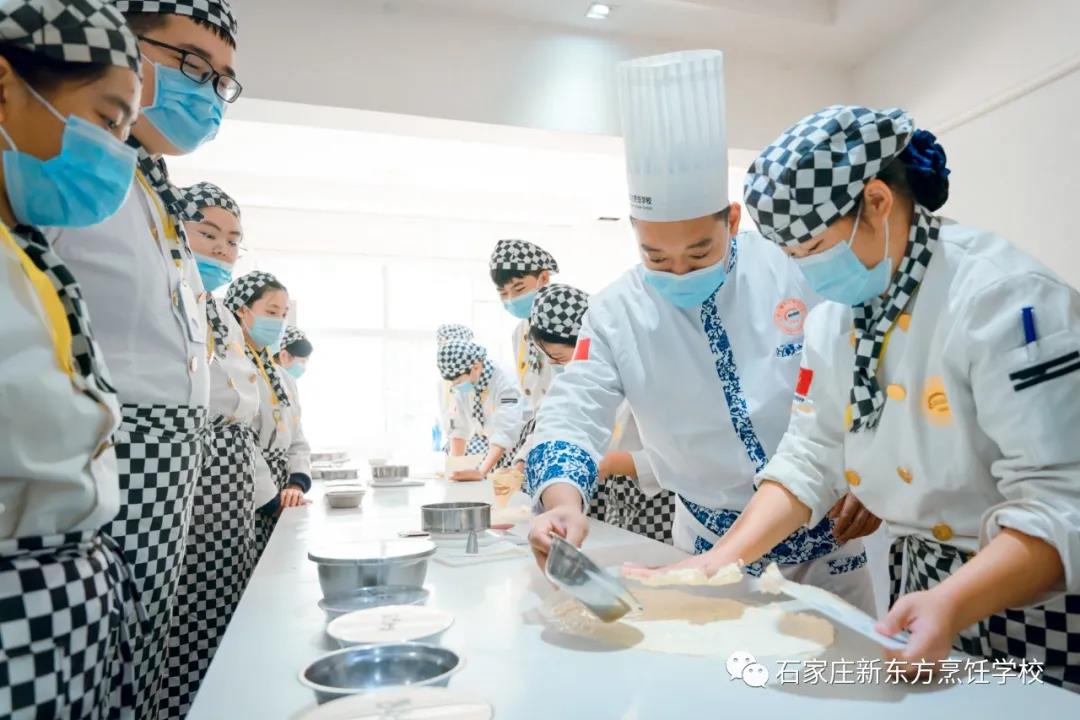 2022春季預(yù)報(bào)名火熱進(jìn)行中，報(bào)名指南請(qǐng)查收！