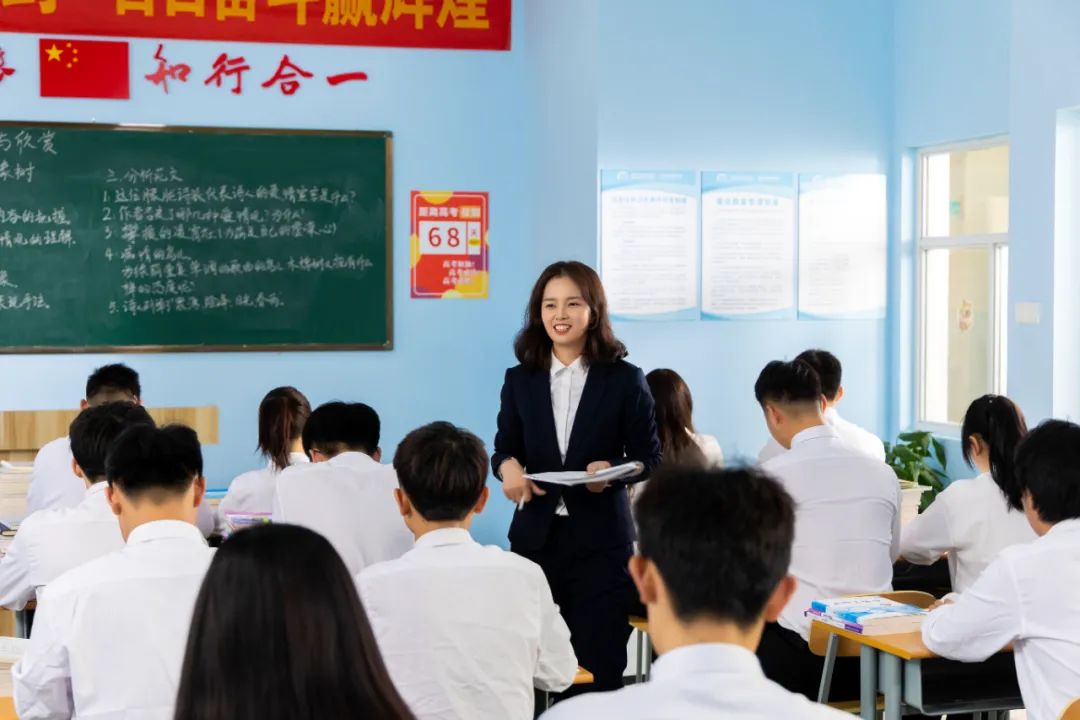 2025考上普高是唯一出路嗎？學技術也可以
