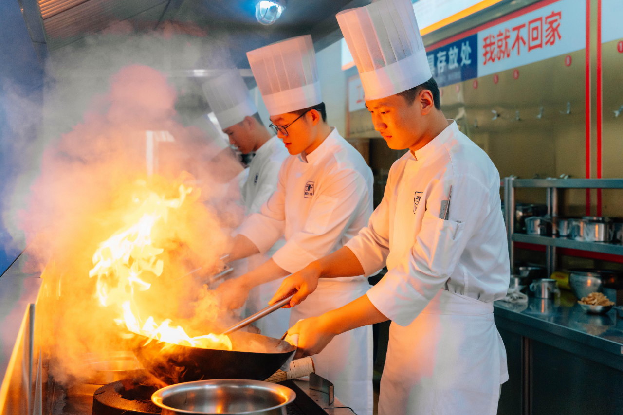 什么工作不會(huì)被AI替代?揭秘就業(yè)難背后的真相！