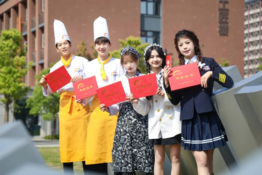 志愿填報(bào)落榜、滑檔了？河北新東方助力你重啟夢(mèng)想航程！