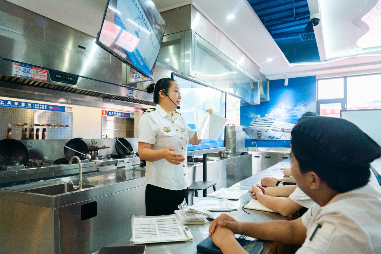 e2c9b396f383bace748dfc9736f8c0d2.jpg e2c9b396f383bace748dfc9736f8c0d2.jpg