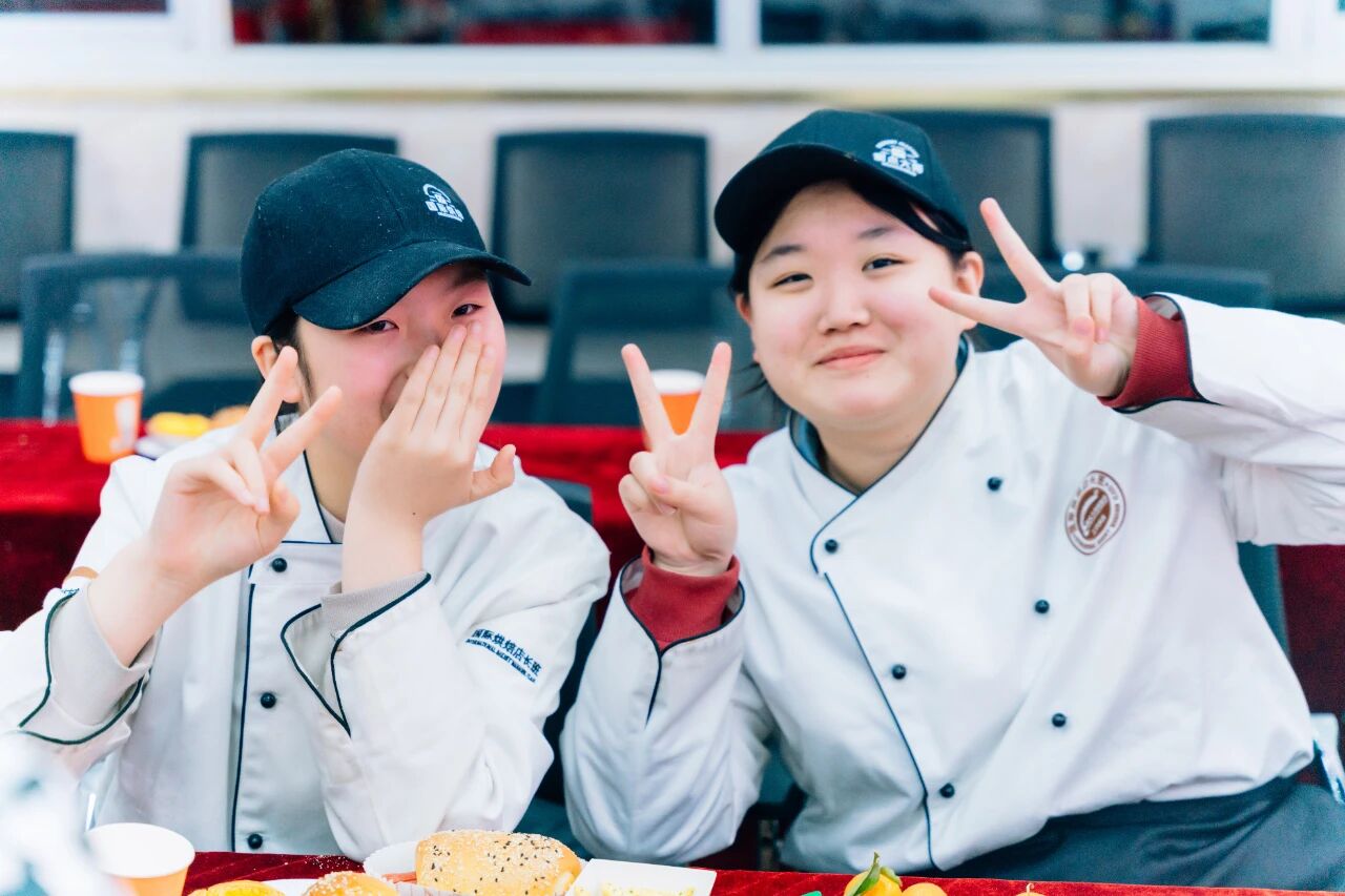 8fe93da981f8829bd8272a4e4db52098.jpg 8fe93da981f8829bd8272a4e4db52098.jpg