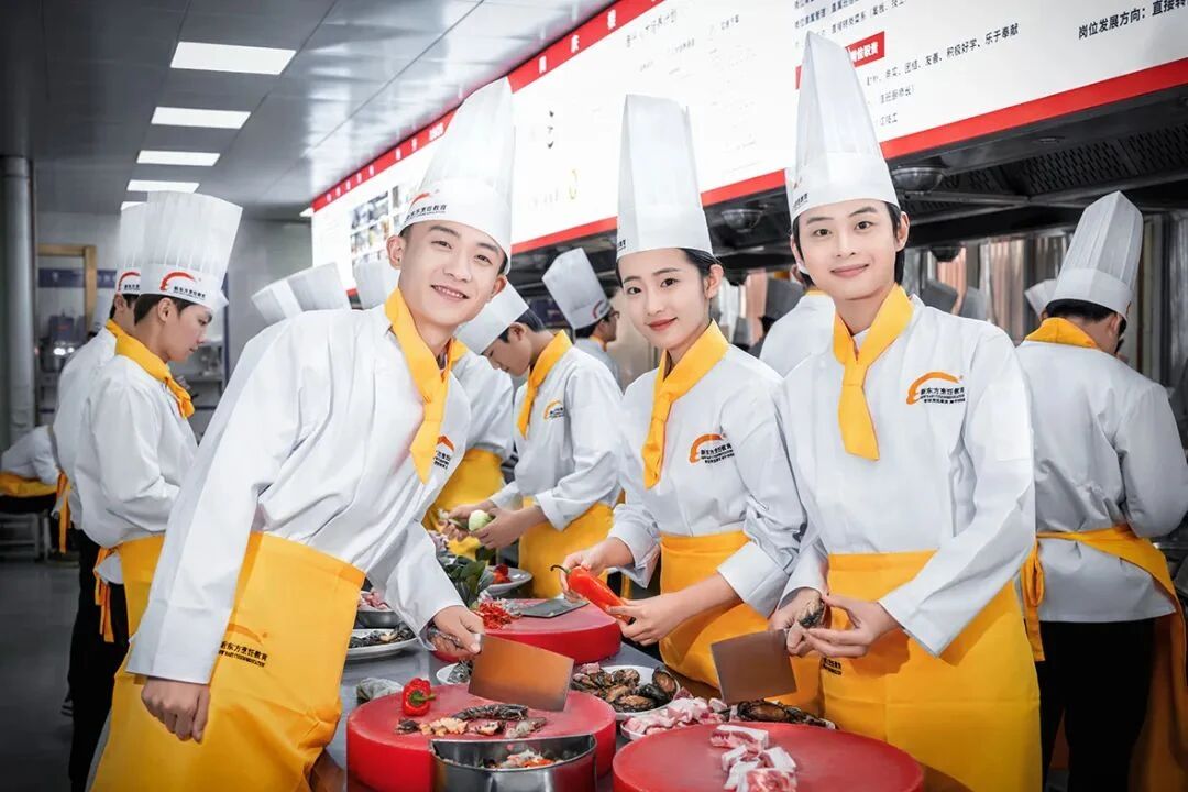 【想學(xué)技術(shù)必看】學(xué)什么技術(shù)能賺錢(qián)又吃香？什么技術(shù)簡(jiǎn)單好學(xué)前景又好?