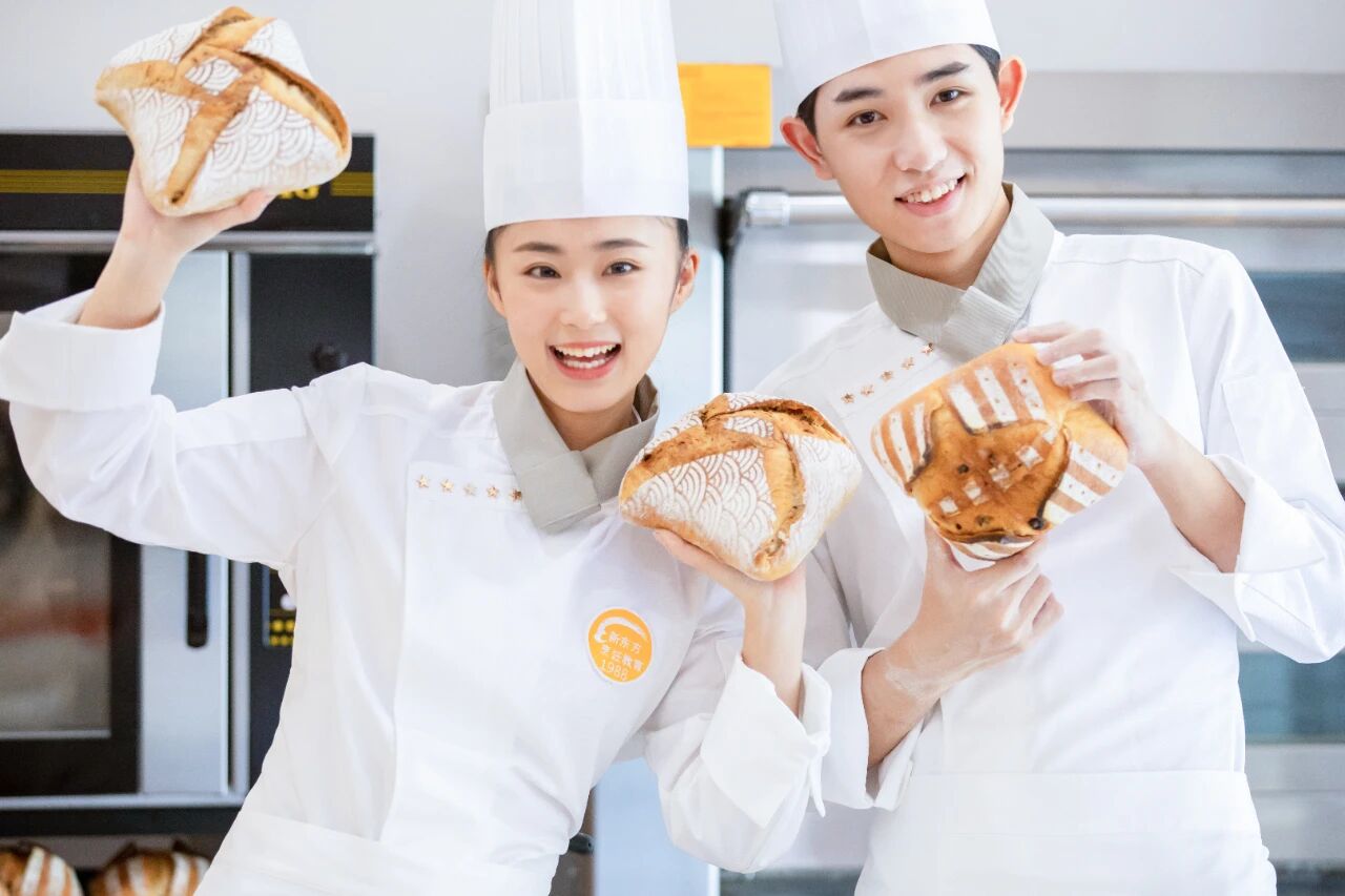 河北初高中生學(xué)西點(diǎn)，認(rèn)準(zhǔn)【新東方西點(diǎn)實(shí)力派】