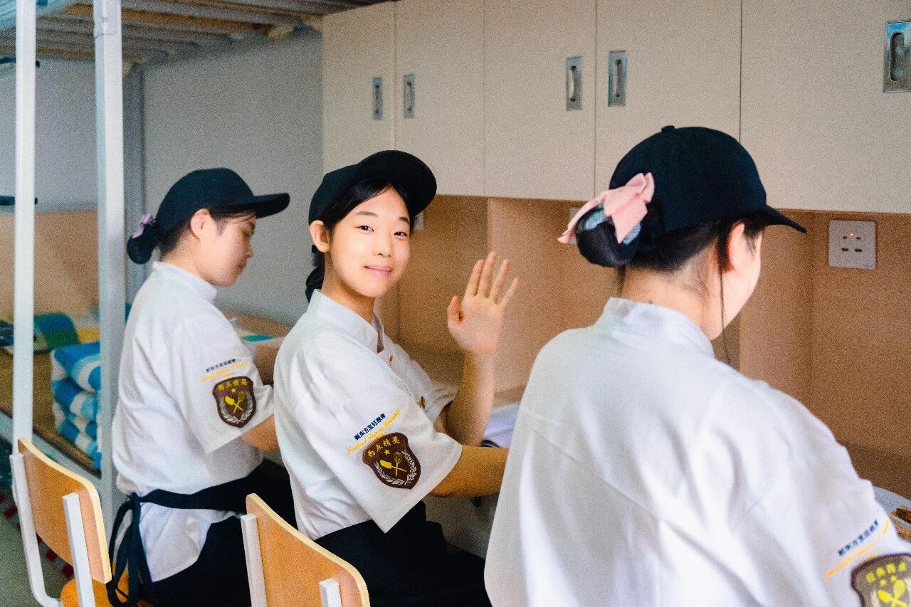 到底誰在報(bào)名河北新東方啊？TA們都在！因?yàn)檫@里，技能是真的，就業(yè)是穩(wěn)的，青春是燃的！